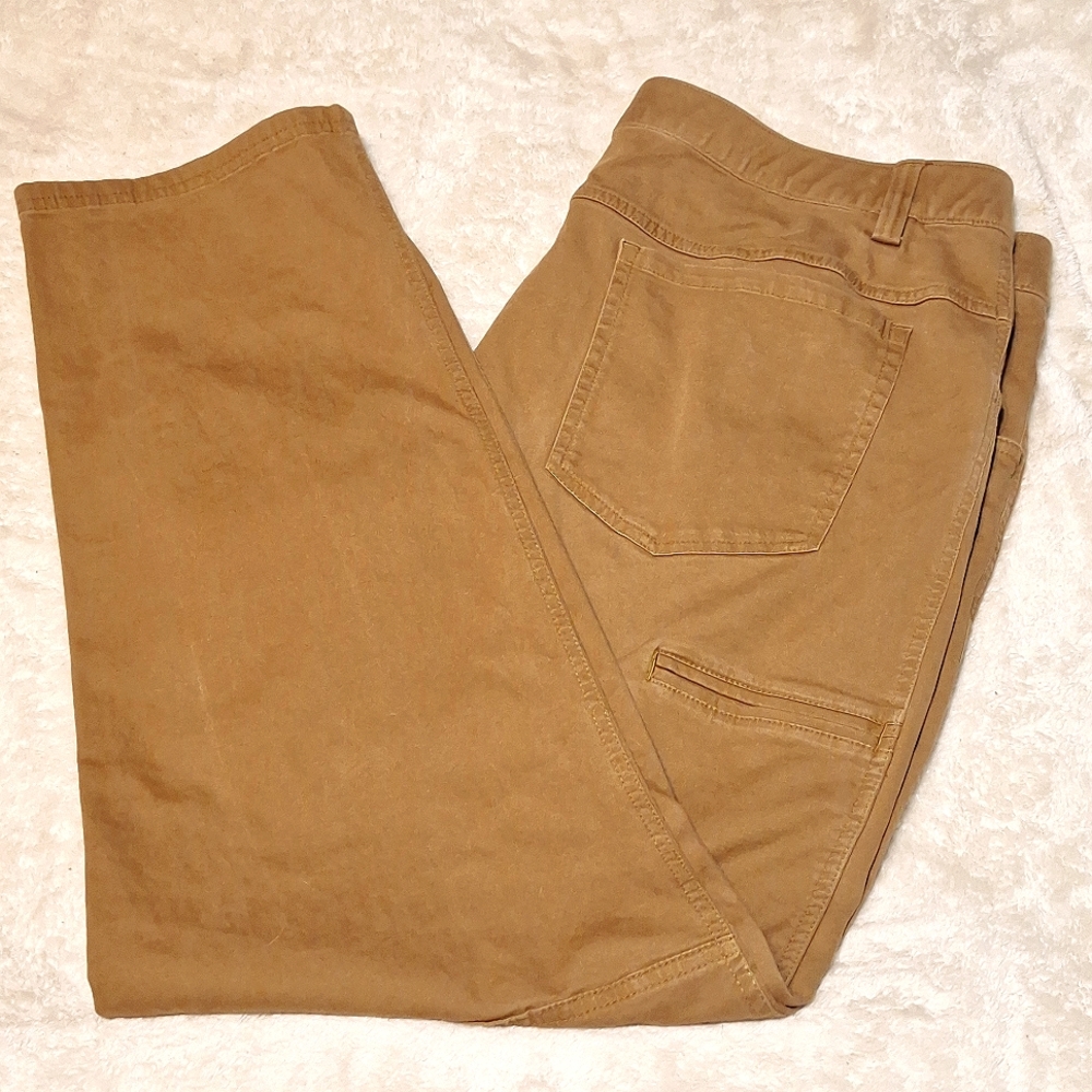 Mens Tan Under Armour Expanse Everyday Pants, Size 38/32